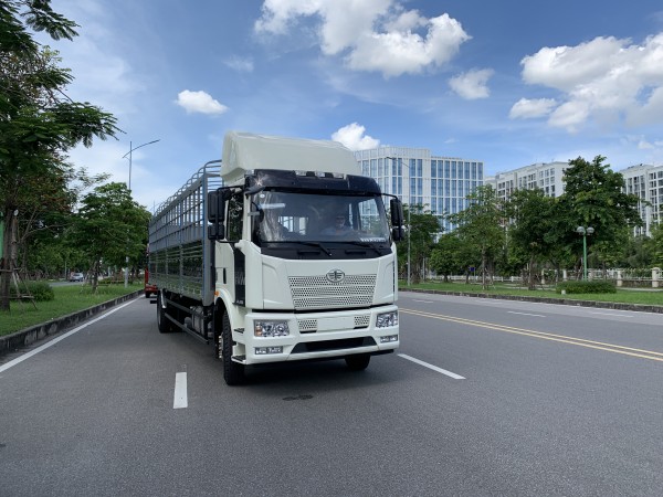 Xe ABC Faw gắn cẩu