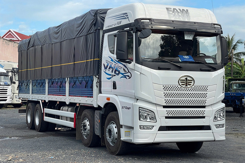 Xe tải thùng 4 chân Faw Cabin JH6 2026