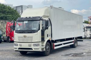 Xe tải thùng kín Faw 9,7m 2026