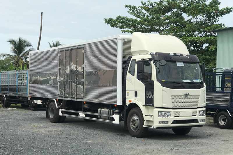 Xe tải thùng kín Faw 8 tấn thùng dài 8m 2026